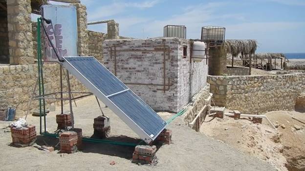 TEACHING A VILLAGE IN EGYPT HOW TO MAKE A SOLAR WATER HEATER